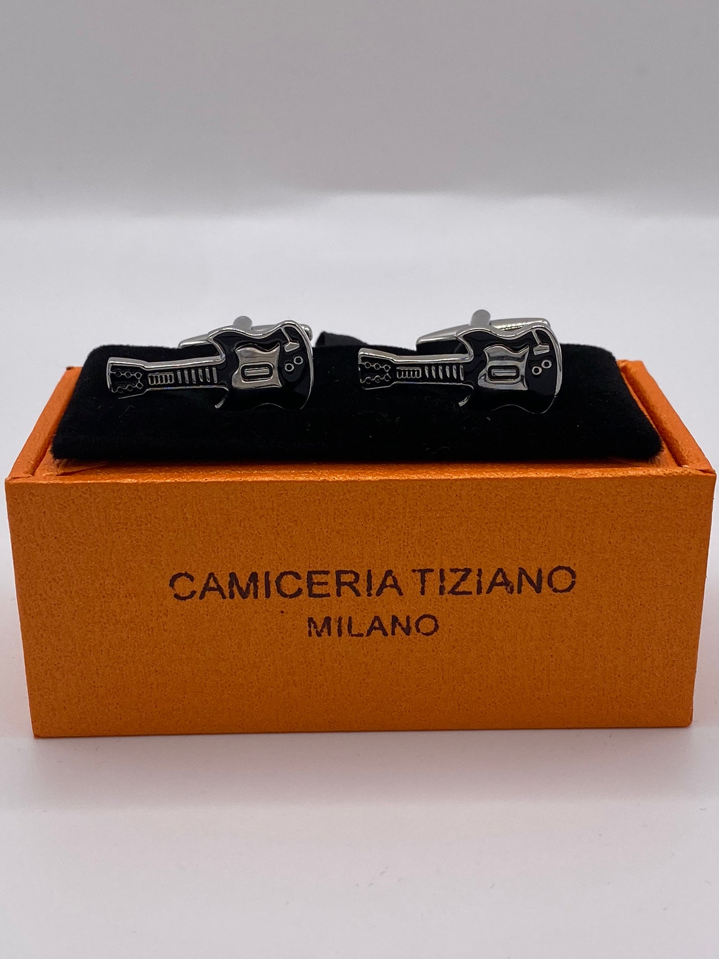 Gemello da polso. CHITARRA ELETTRICA NERO CROMO 243
