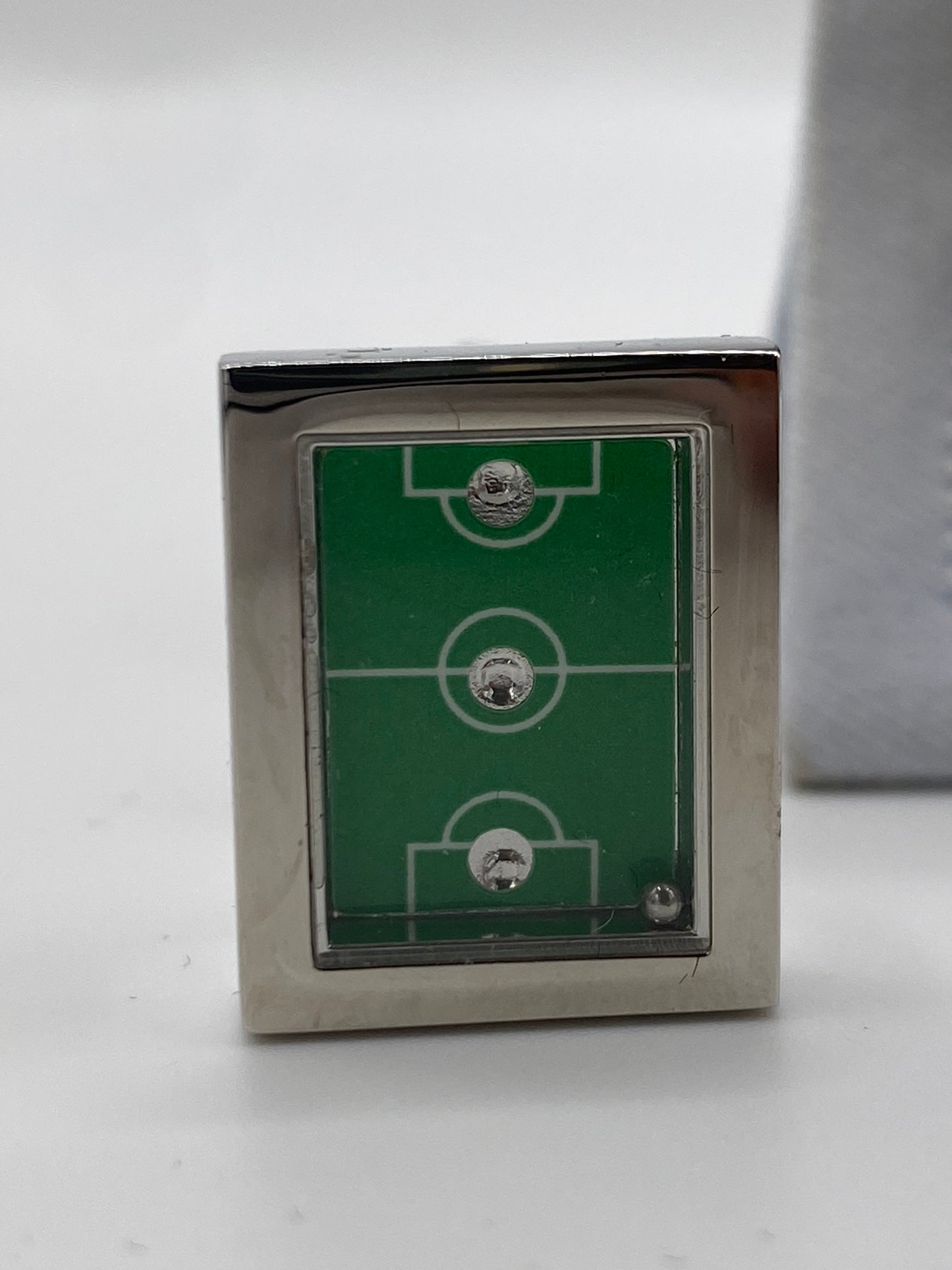 Gemello da polso. CAMPO DA CALCIO CON PALLINA MOVIBILE 238