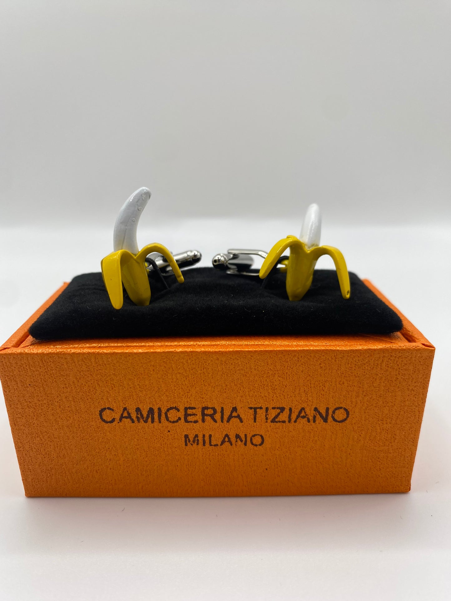 Gemello da polso BANANA semi sbucciata 049