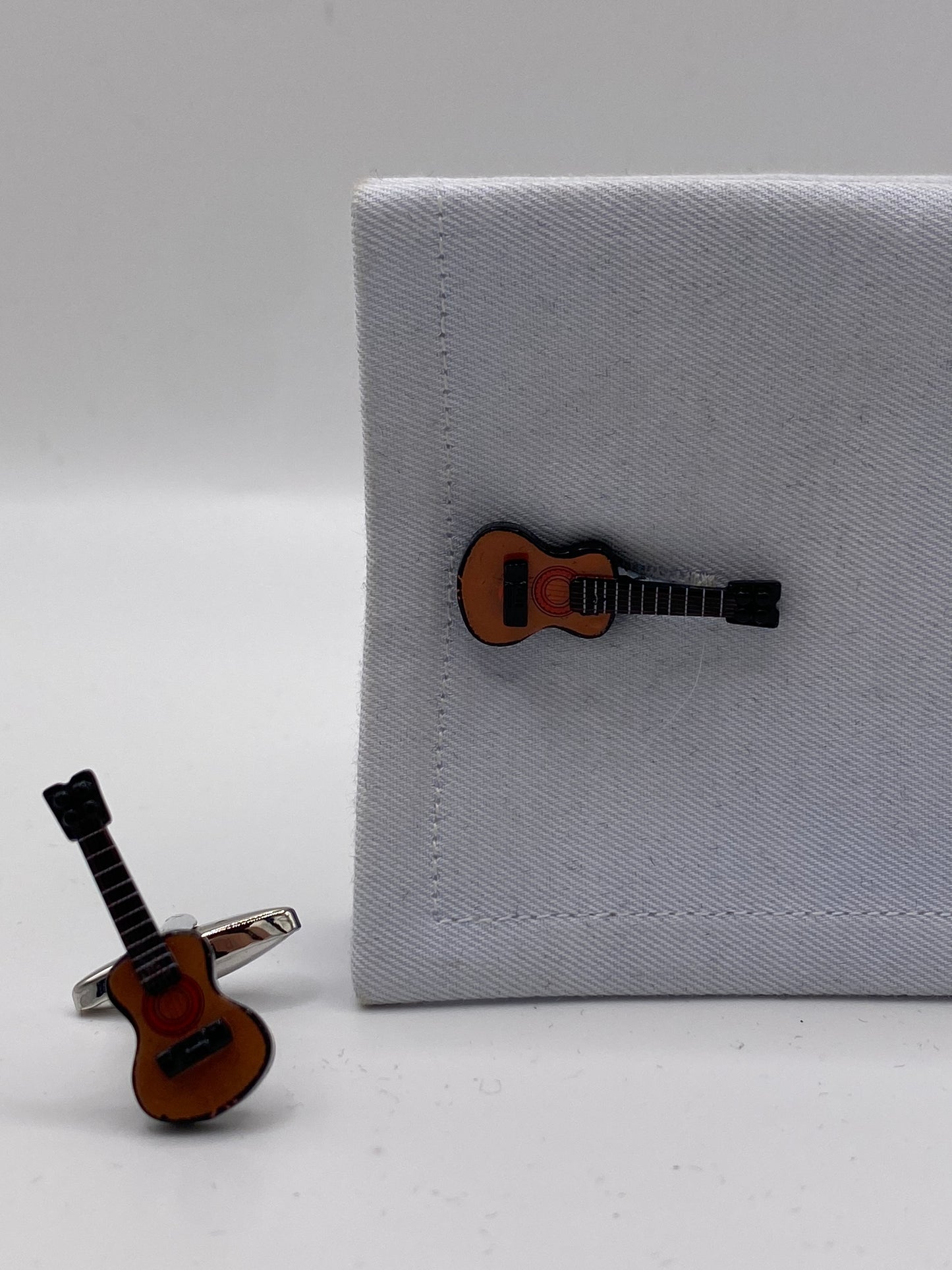 Gemello da polso. CHITARRA CLASSICA  242