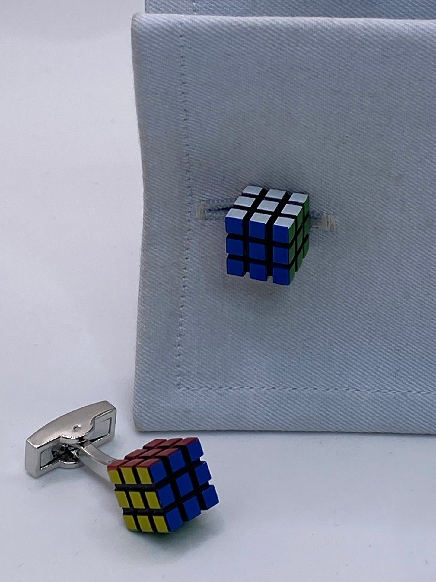 Gemelli da polso. CUBO di RUBIK 324