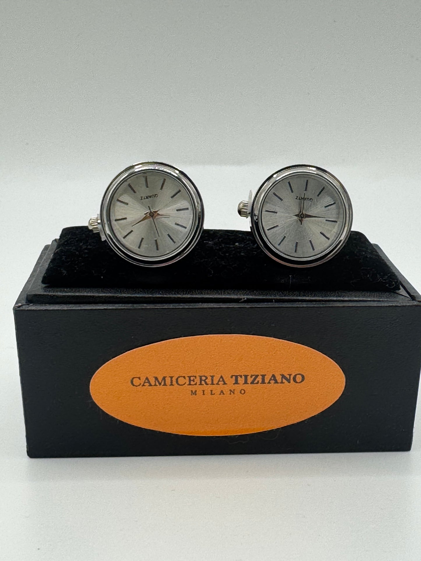 Gemelli da polso Orologio funzionante a batteria colori vari 337
